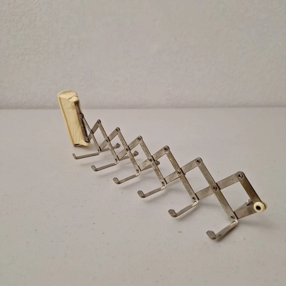 Vintage MCM Wall Mount Accordion Expanding Rack Holder Belt Scarf Tie 11x3 RARE